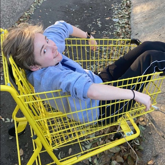 Meet your Posher, Liz and Laura - Picture 5 of 7